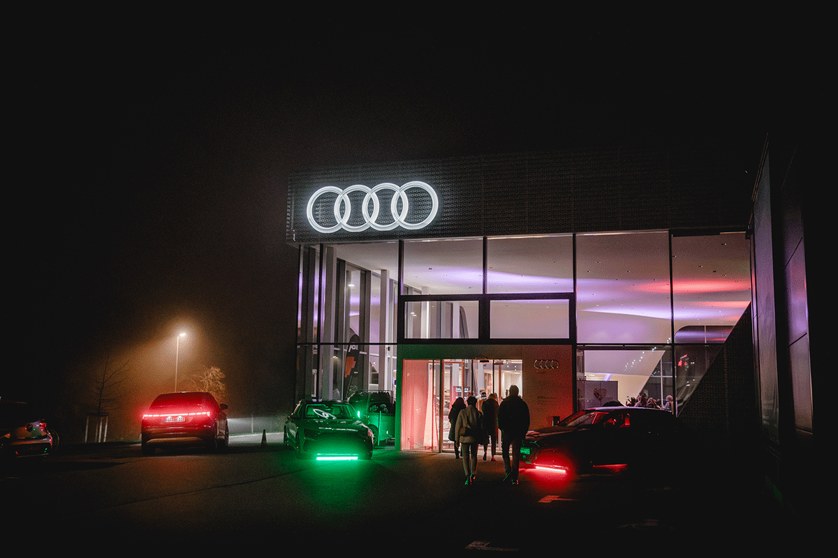 stiglmayr_lesenacht-im-autohaus_aussenansicht